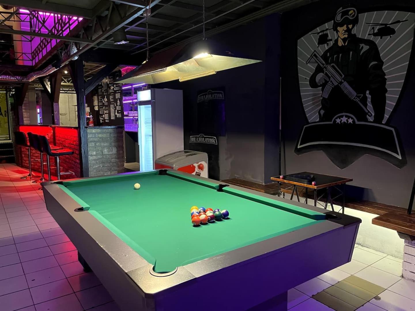 The Bachelor Bar - Bunker | Private Club Budapeste Exterior foto