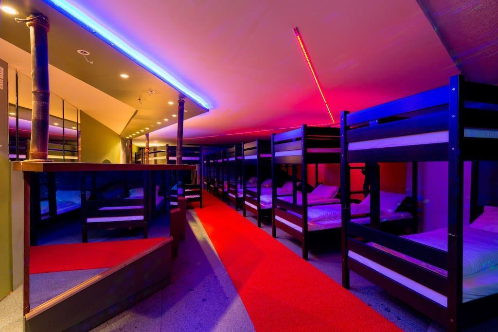 The Bachelor Bar - Bunker | Private Club Budapeste Exterior foto
